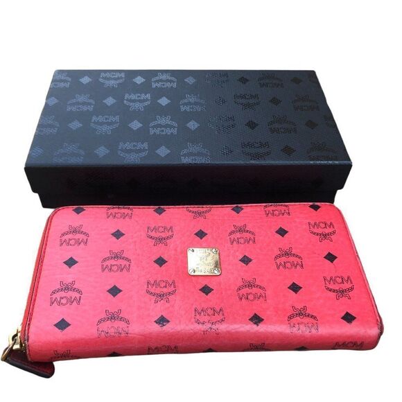 Red MCM Wallet With Removable Strap - Picture 9 of 16